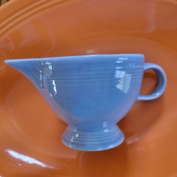 Fiesta Individual Creamer ~ P86 Periwinkle Blue ~ GUC ~ Retired Fiestaware - Picture 12 of 16